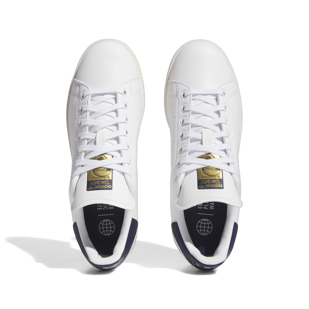 product/a/d/adidas_id4950_3_footwear_photography_top_portrait_view_white.jpg