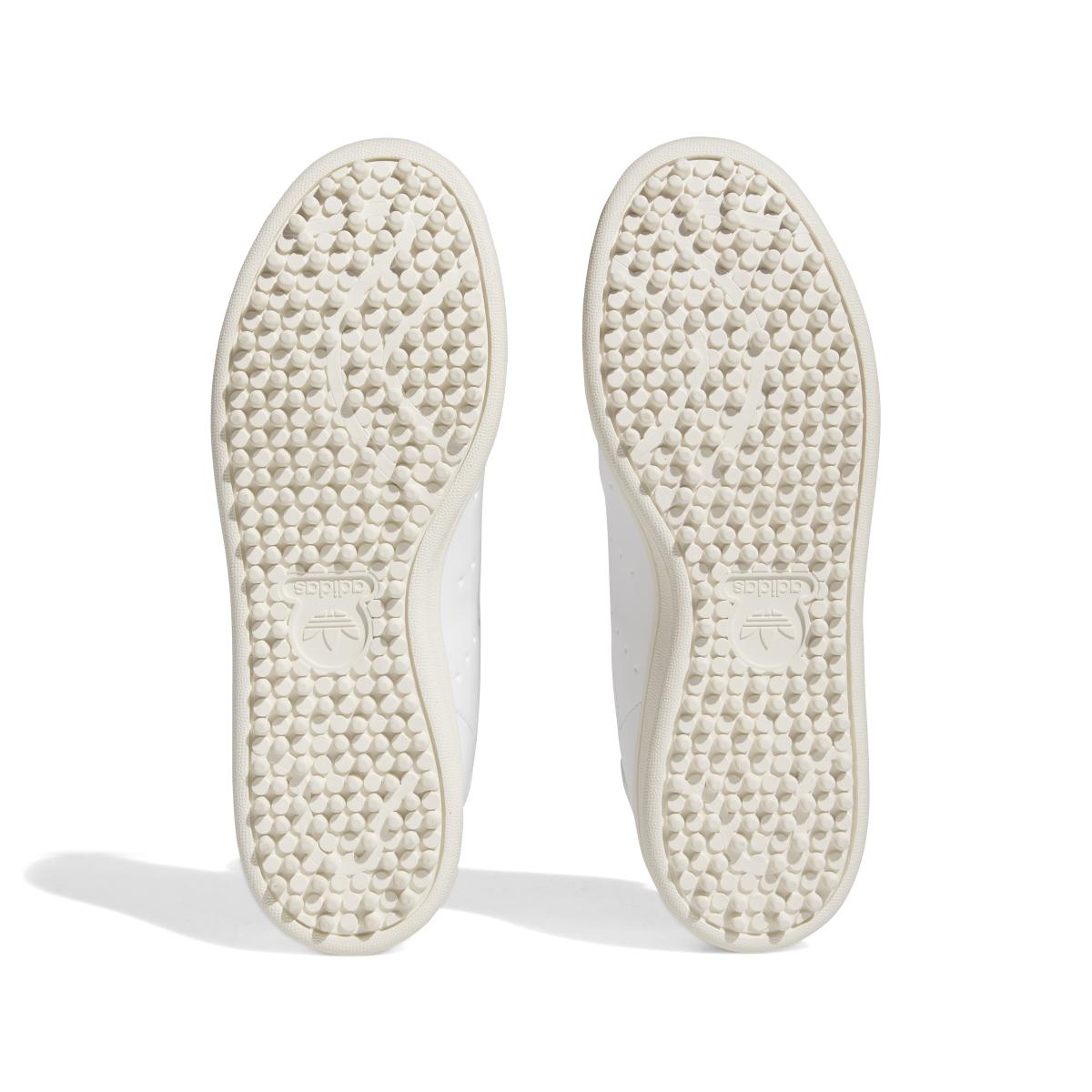 product/a/d/adidas_id4950_4_footwear_photography_bottom_view_white.jpg