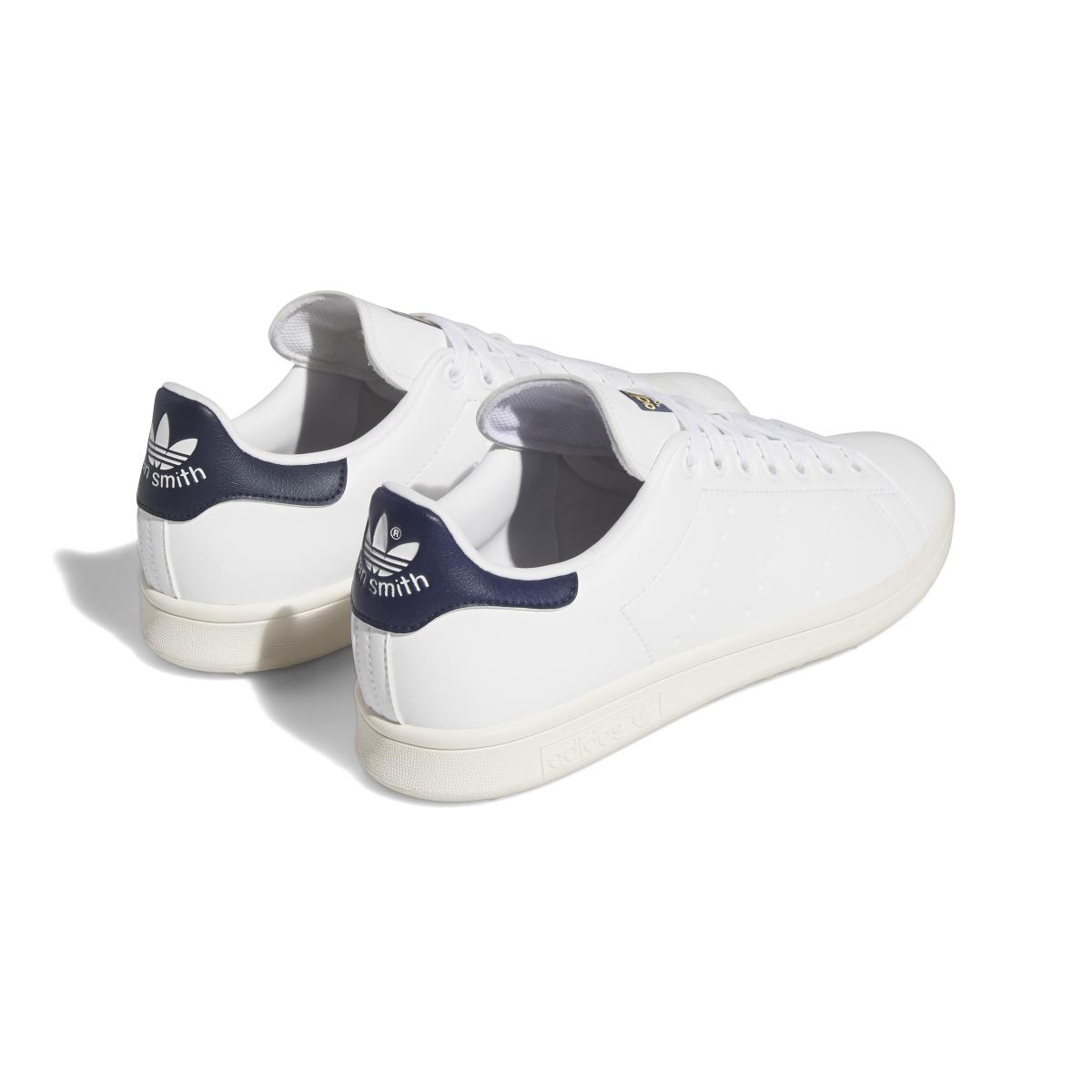 product/a/d/adidas_id4950_7_footwear_photography_back_lateral_top_view_white.jpg